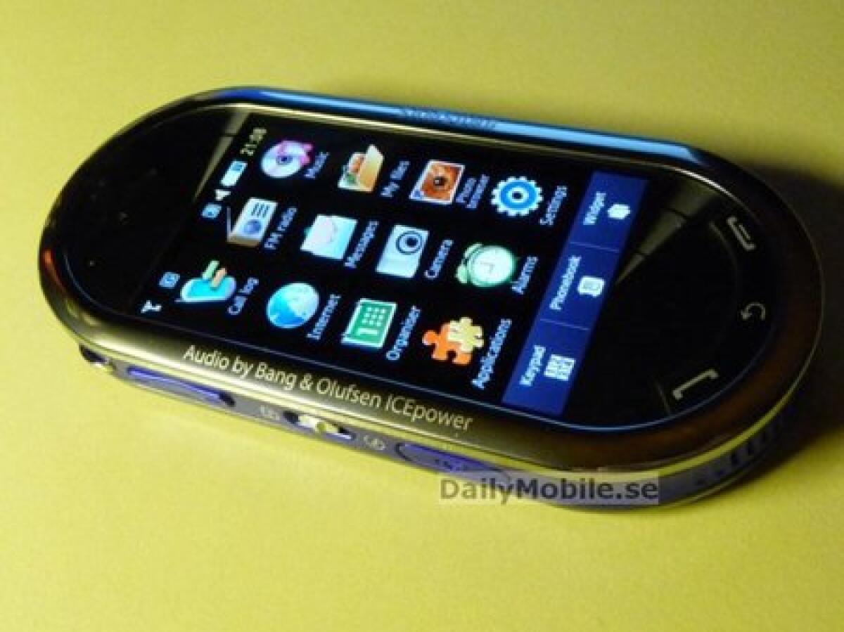 Samsung M7600: smartphone per aspiranti dj - 