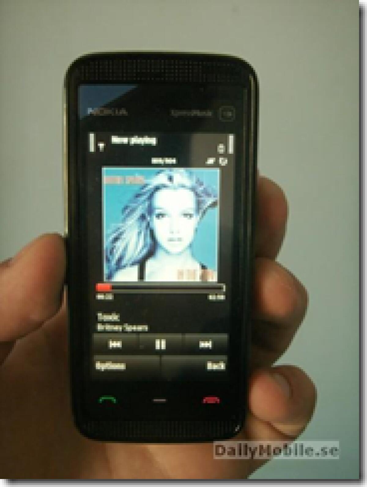 Nokia 5530 XpressMusic: primo unboxing - 