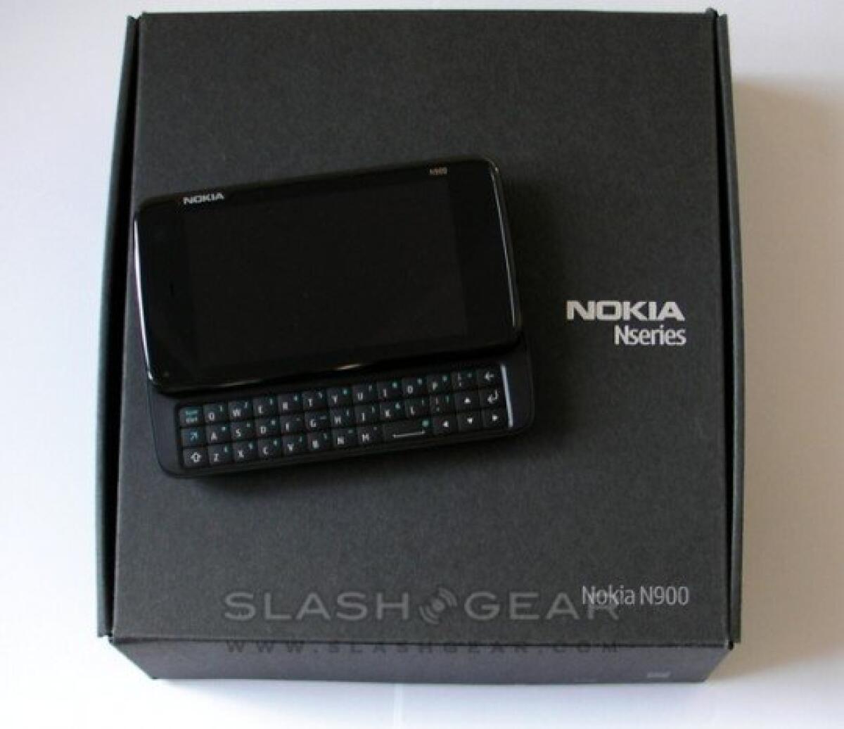 Nokia N900: una valanga di immagini e video dell’unboxing - 