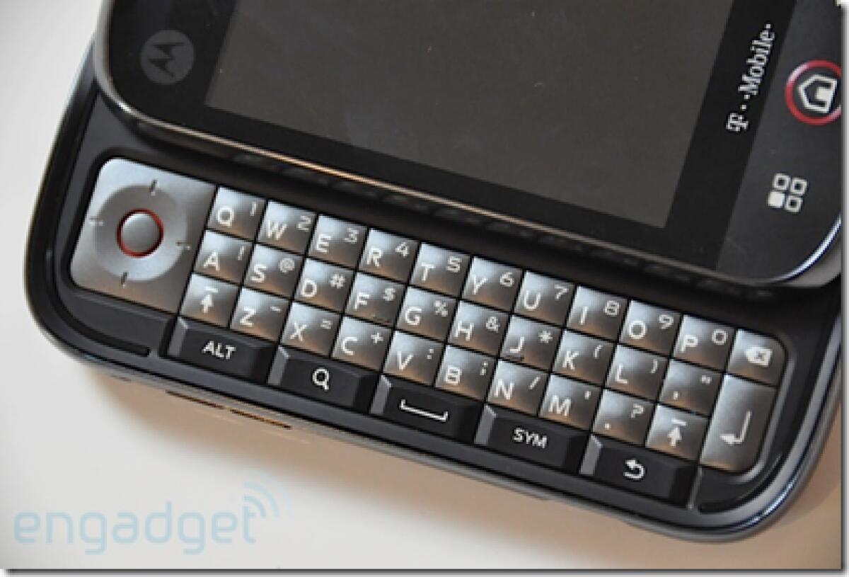 Motorola Cliq: online la prima recensione completa - 