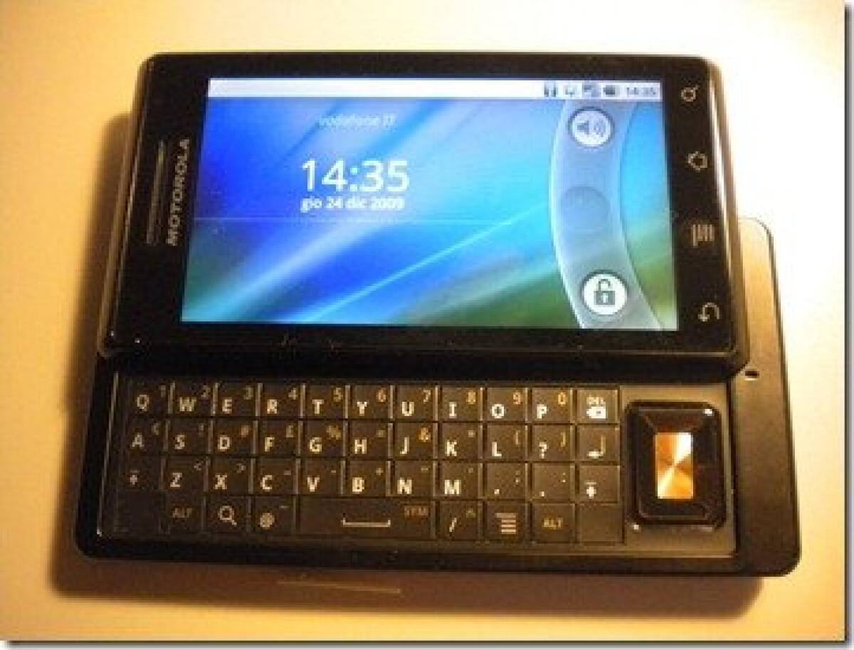 Motorola Milestone a confronto con Samsung Omnia HD & Acer Liquid - 