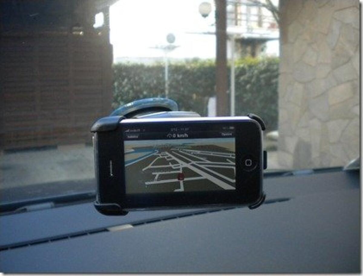 Navigon Car Kit: test e recensione by YourLifeUpdated - 