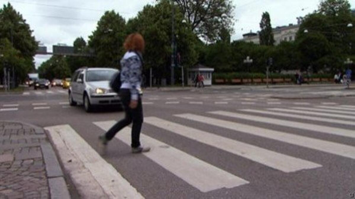 Volvo: nuovo sistema per evitare le collisioni con i pedoni - 