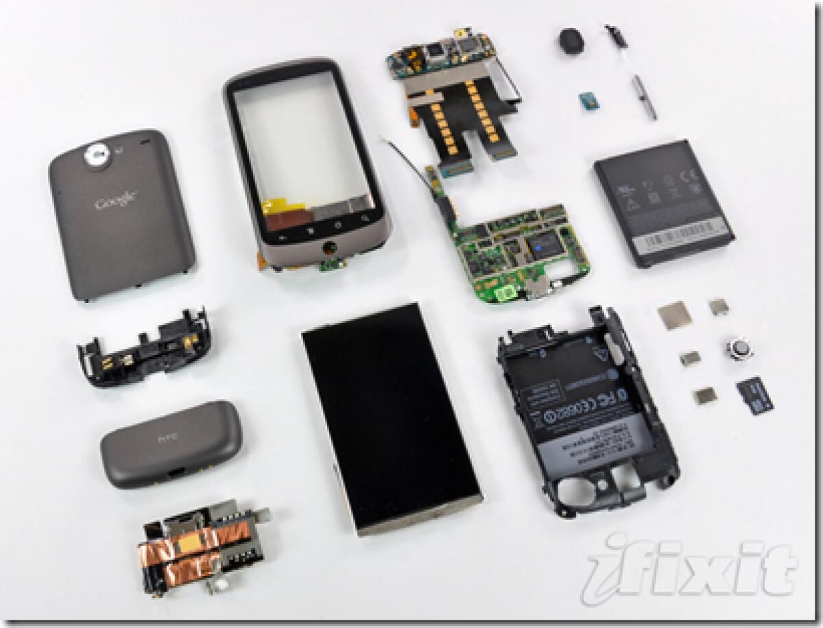 Come smontare completamente Google Nexus One - 