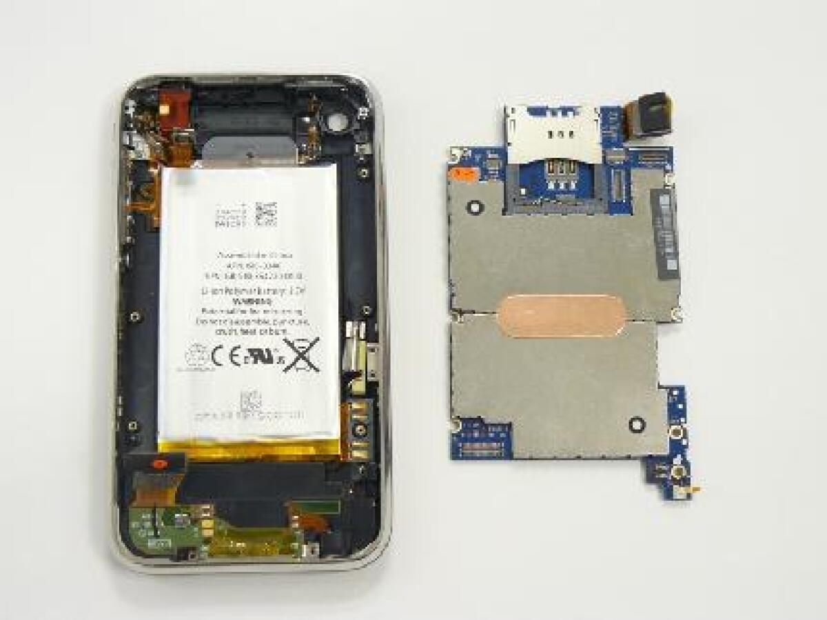 Guida Video: come sostituire la batteria ad iPhone 3G - 