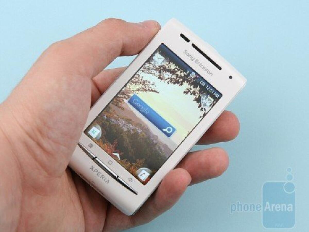 Sony Ericsson Xperia X8: foto e video in anteprima - 