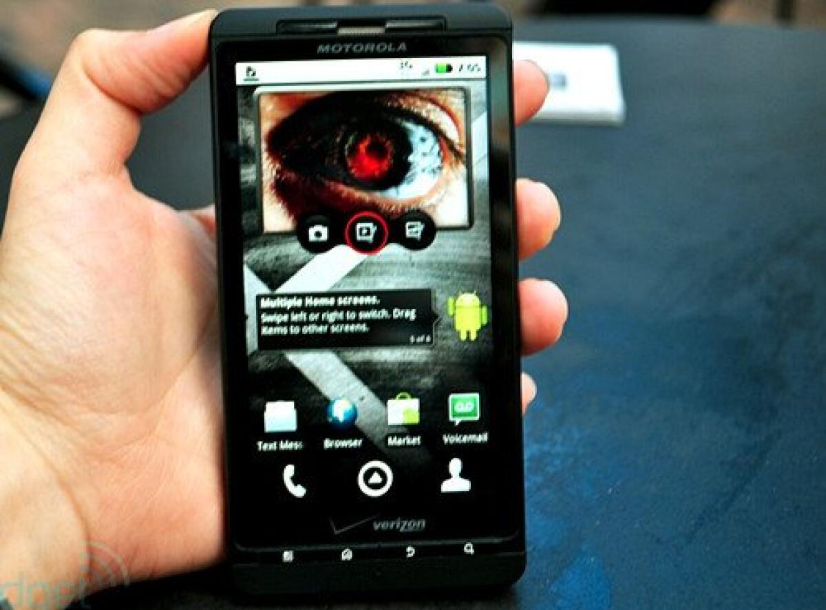 Motorola Droid X: primi video hands on, dettagli e foto - 