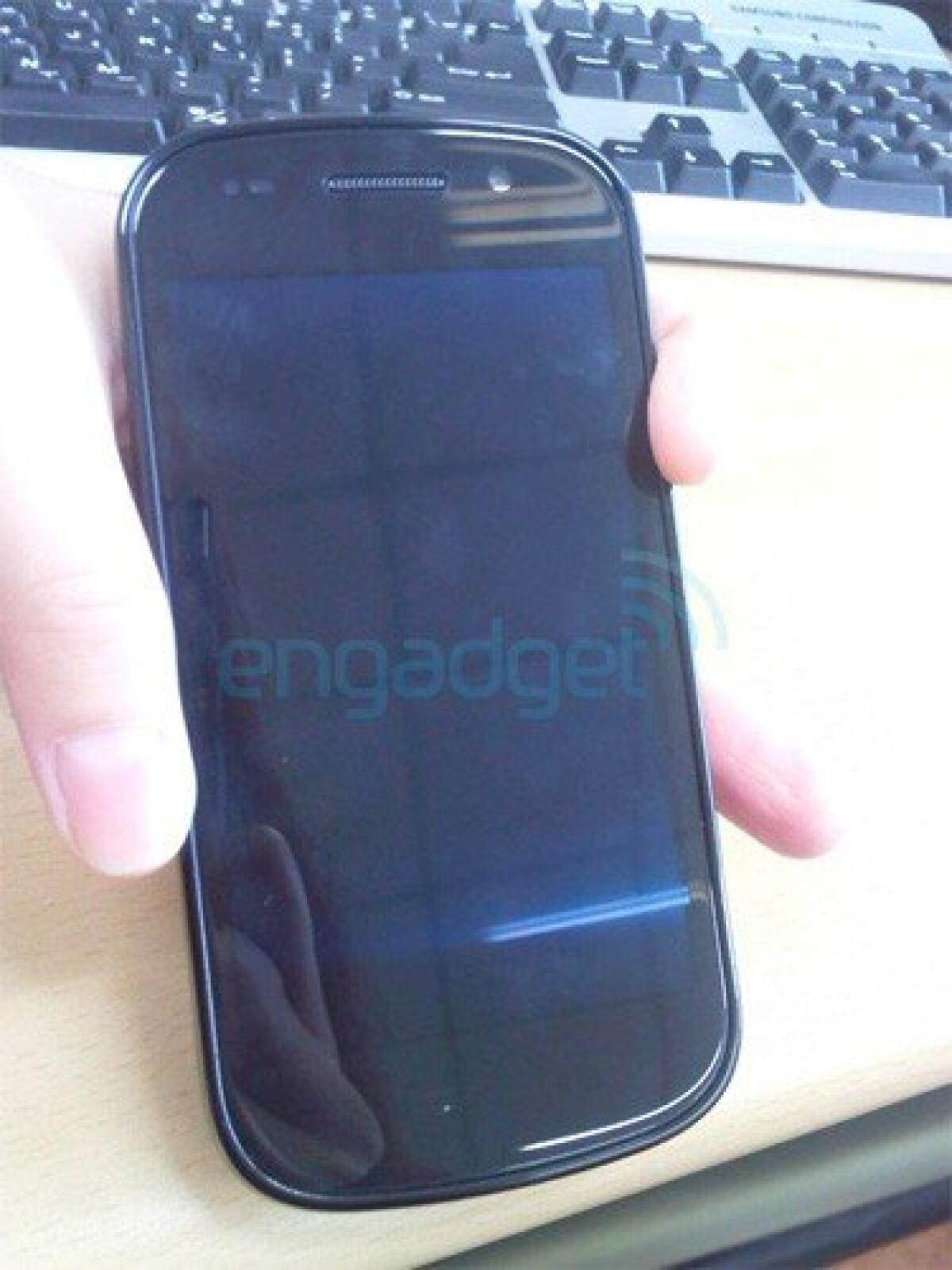 Ecco le prime foto REALI del Samsung Nexus S GT-i9020 [Nexus Two] - 