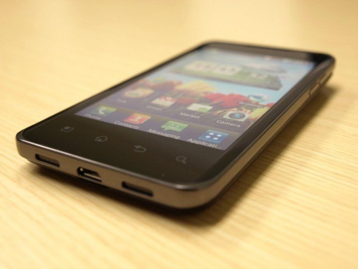 LG Optimus 2X: foto e video per conoscere meglio lo smartphone dual-core - 