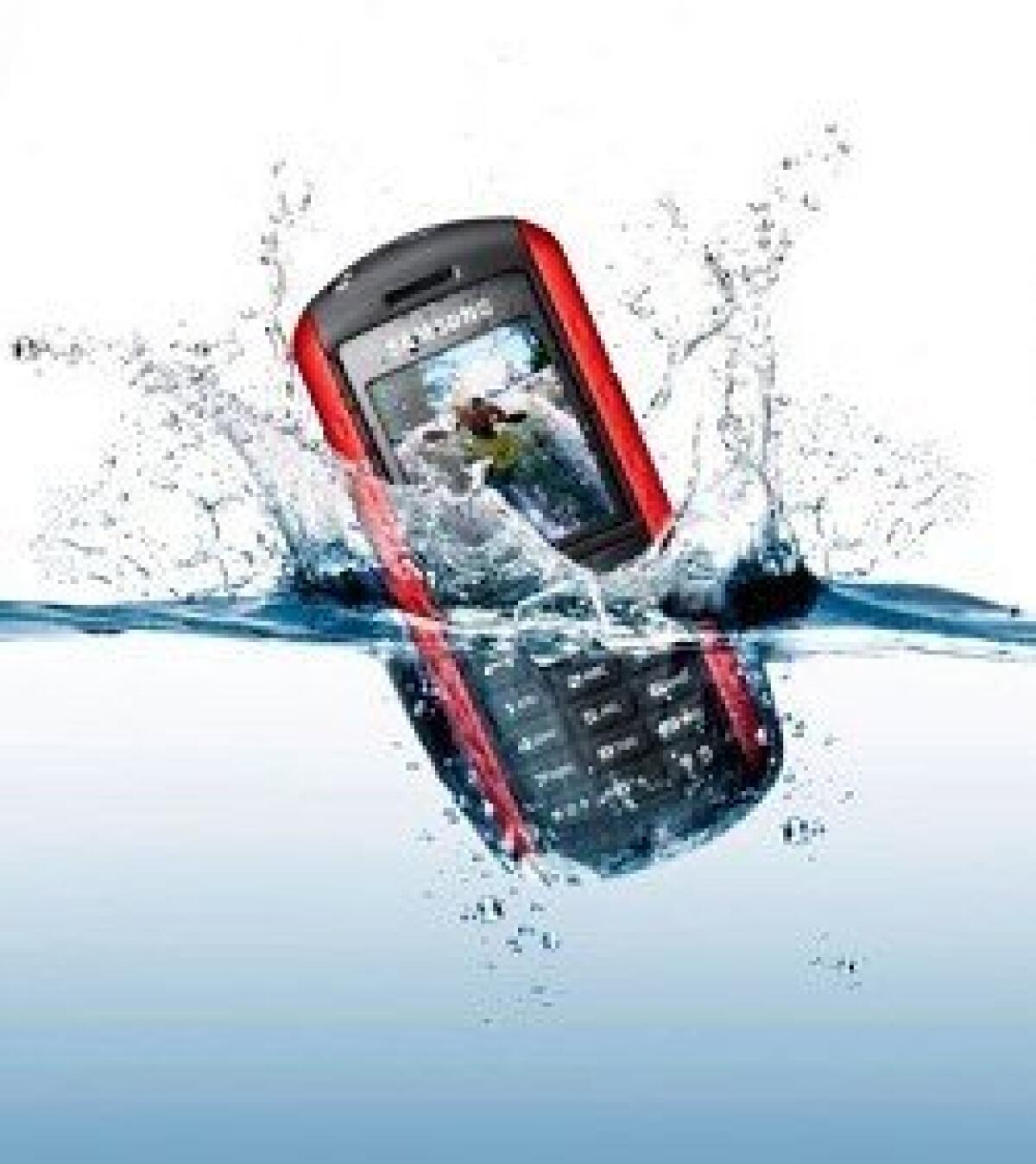 Telefono caduto in acqua? Riportalo in vita con il riso! - 