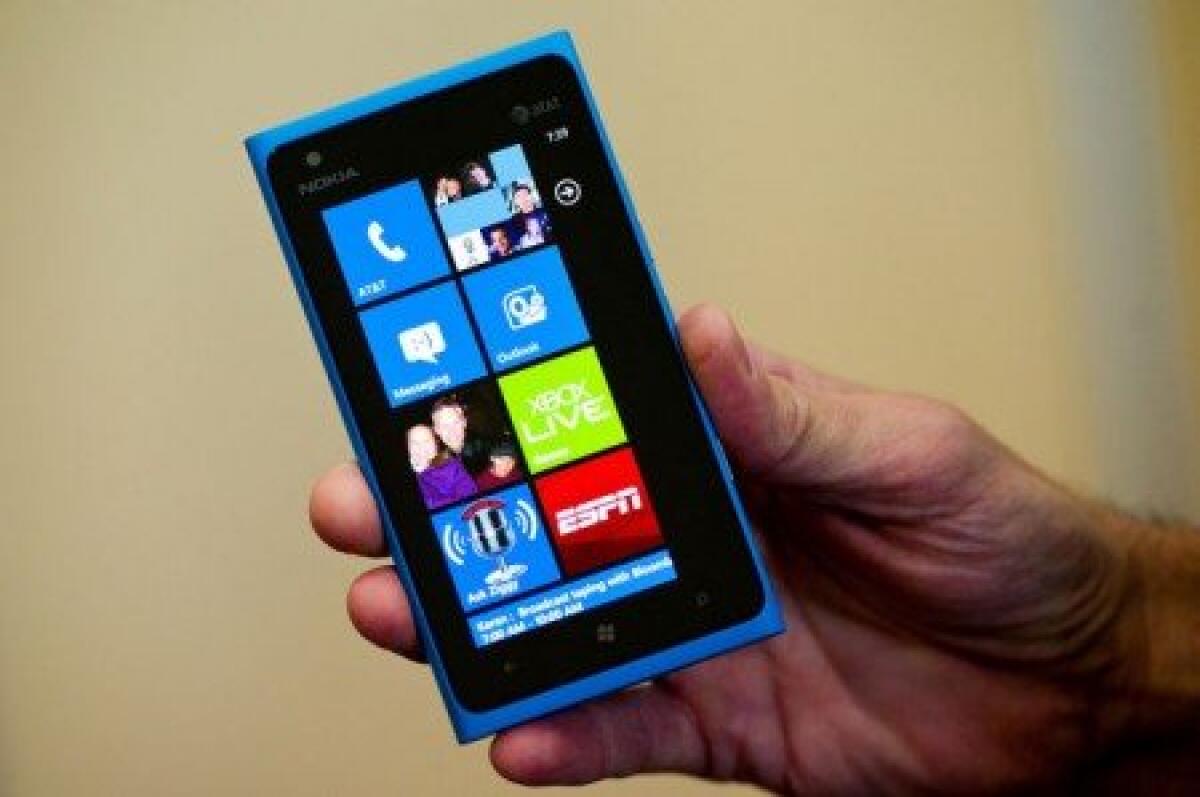 Bloomberg: i primi smartphone Nokia con Windows Phone 8 saranno presentati al Nokia World 2012 - 