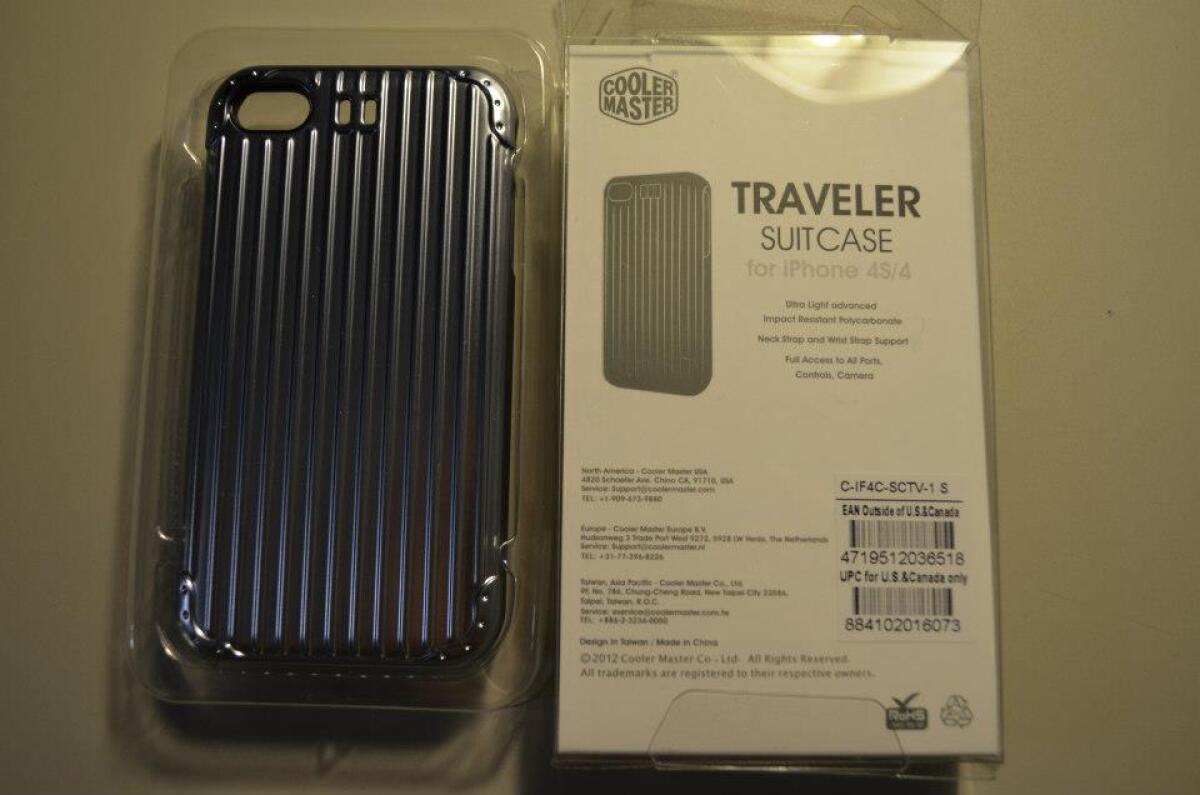 Cover iPhone 4/4S: Recensione Traveler Suitcase di Cooler Master - 