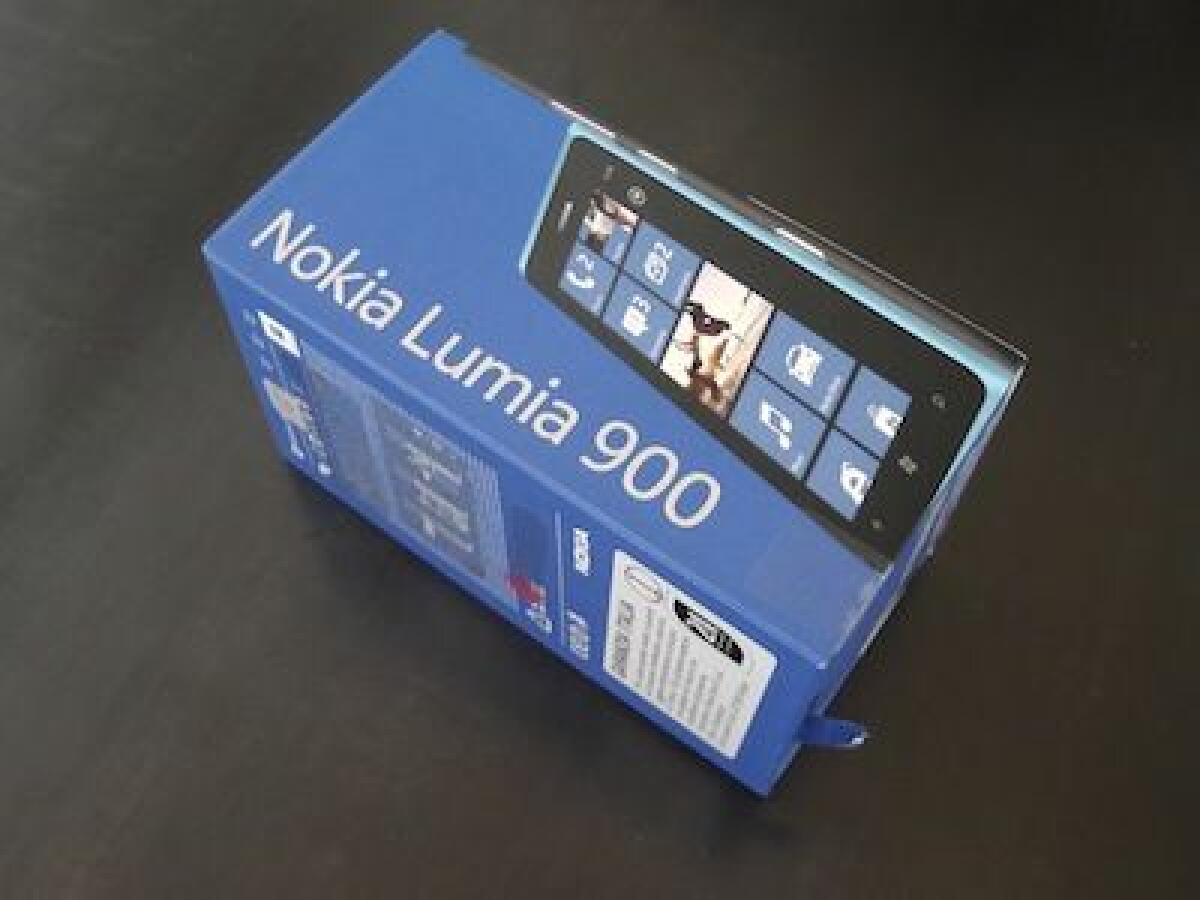 Nokia Lumia 900: In offerta a 399 € su unieuro.it! - 
