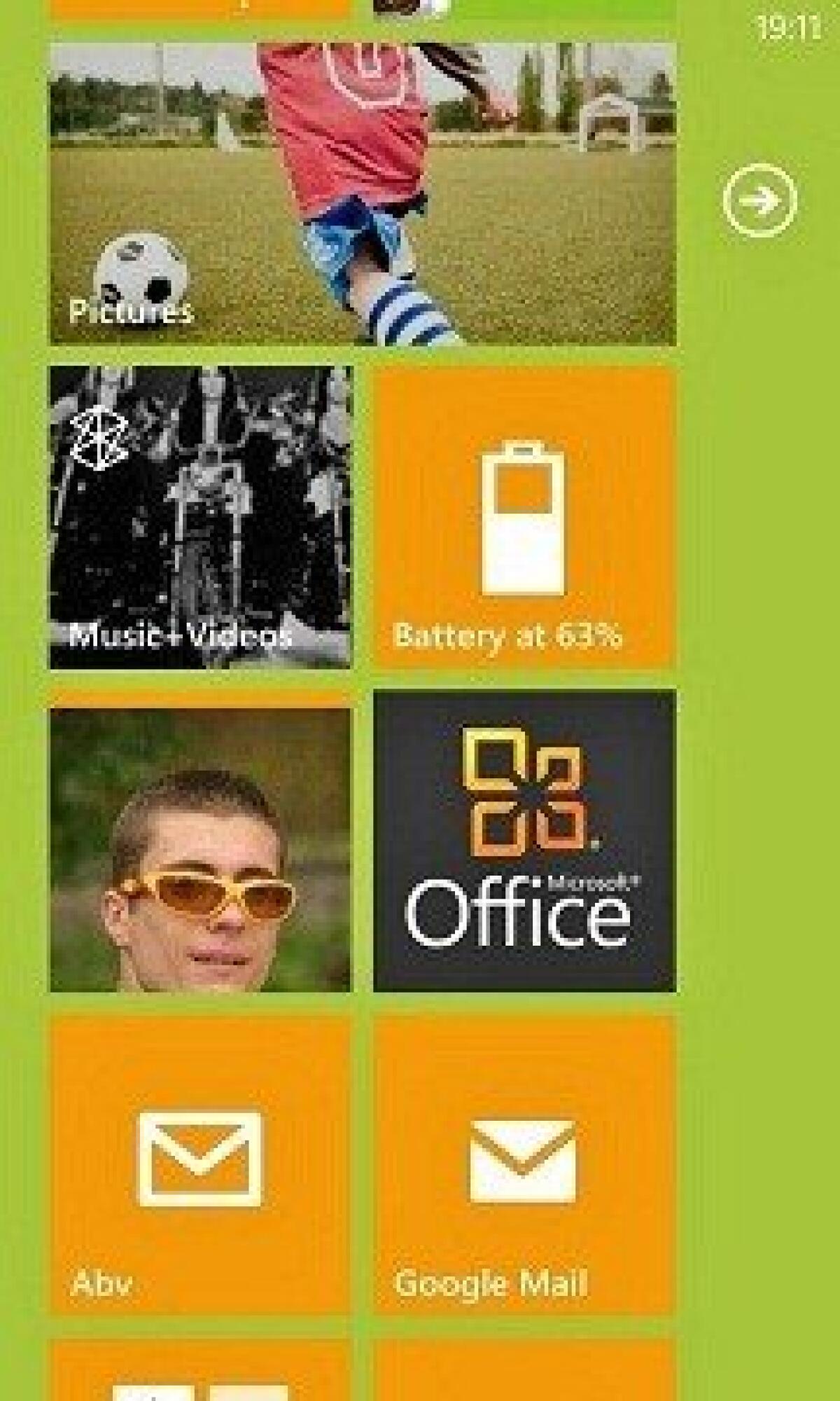 Come cambiare il colore di sfondo della schermata di start su Windows Phone! - 