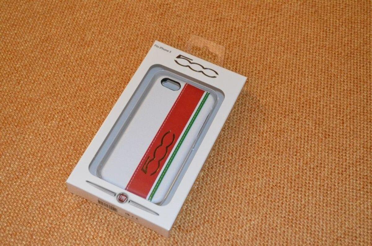 Recensione Custodia Cover Italian Flag Line Fiat 500 in ecopelle per iPhone 5 by Puro - 