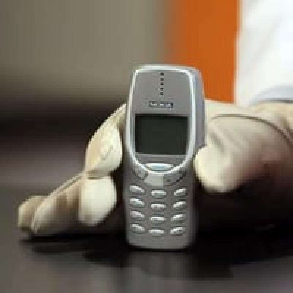 Nokia 3310 alla prova del frullatore: resisterà? - 