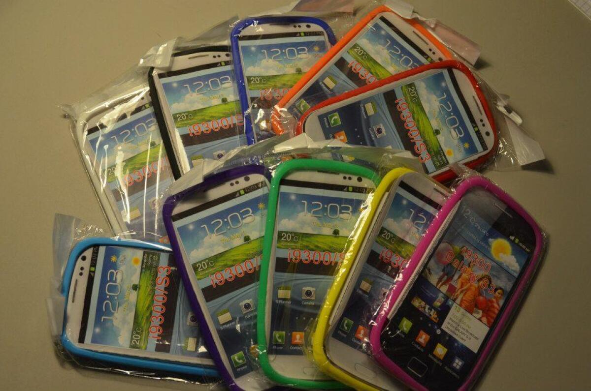 Recensione Pack 10-in-1 di custodie in silicone per Samsung Galaxy S 3 - 