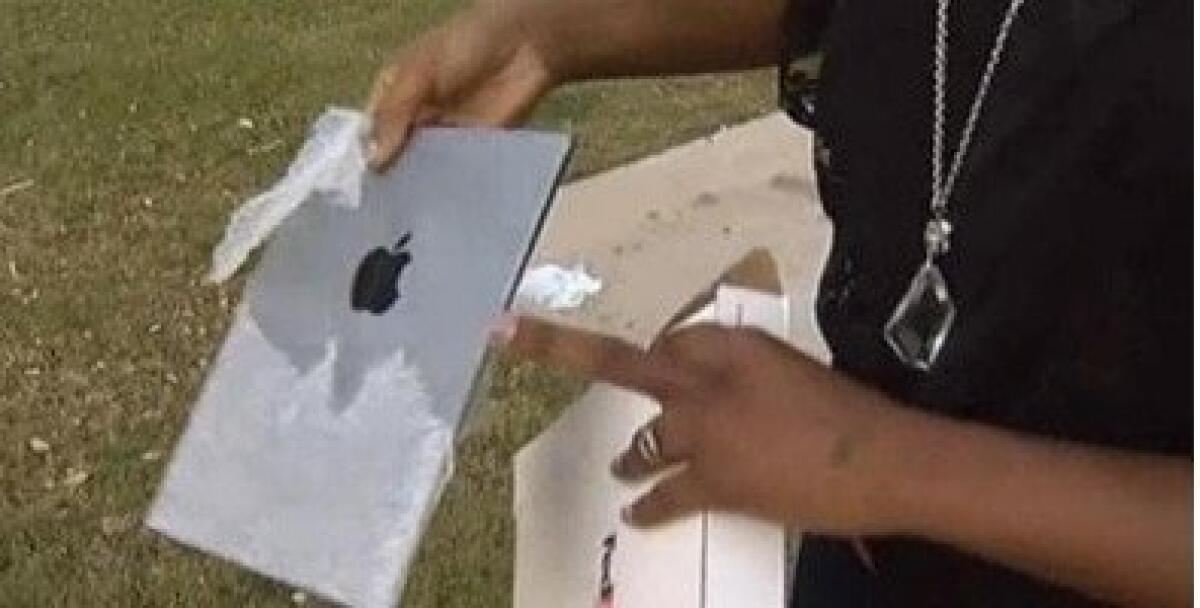 USA: Paga per un iPad 200$, ma acquista uno specchio - 