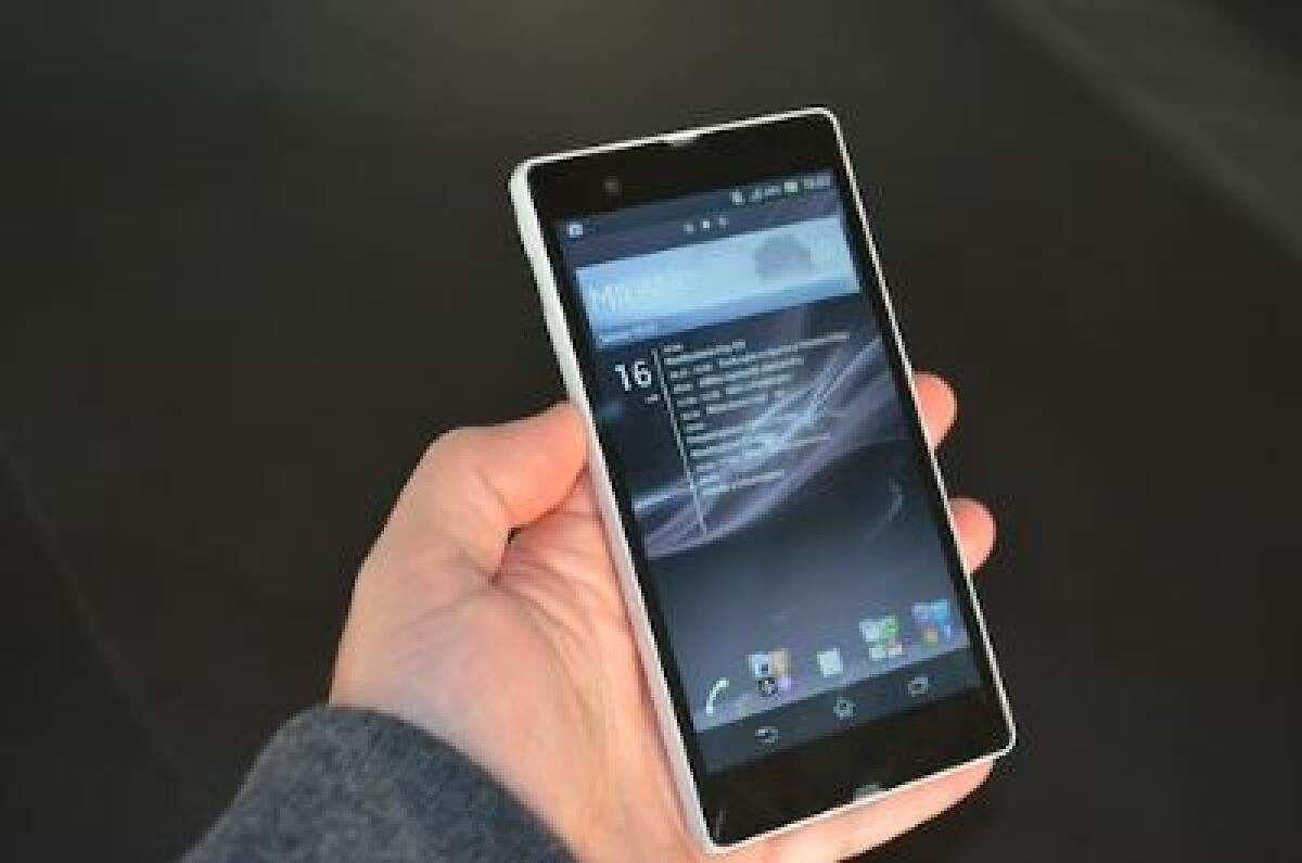Prima recensione per Xperia Z: promosso, ma solo in parte - 