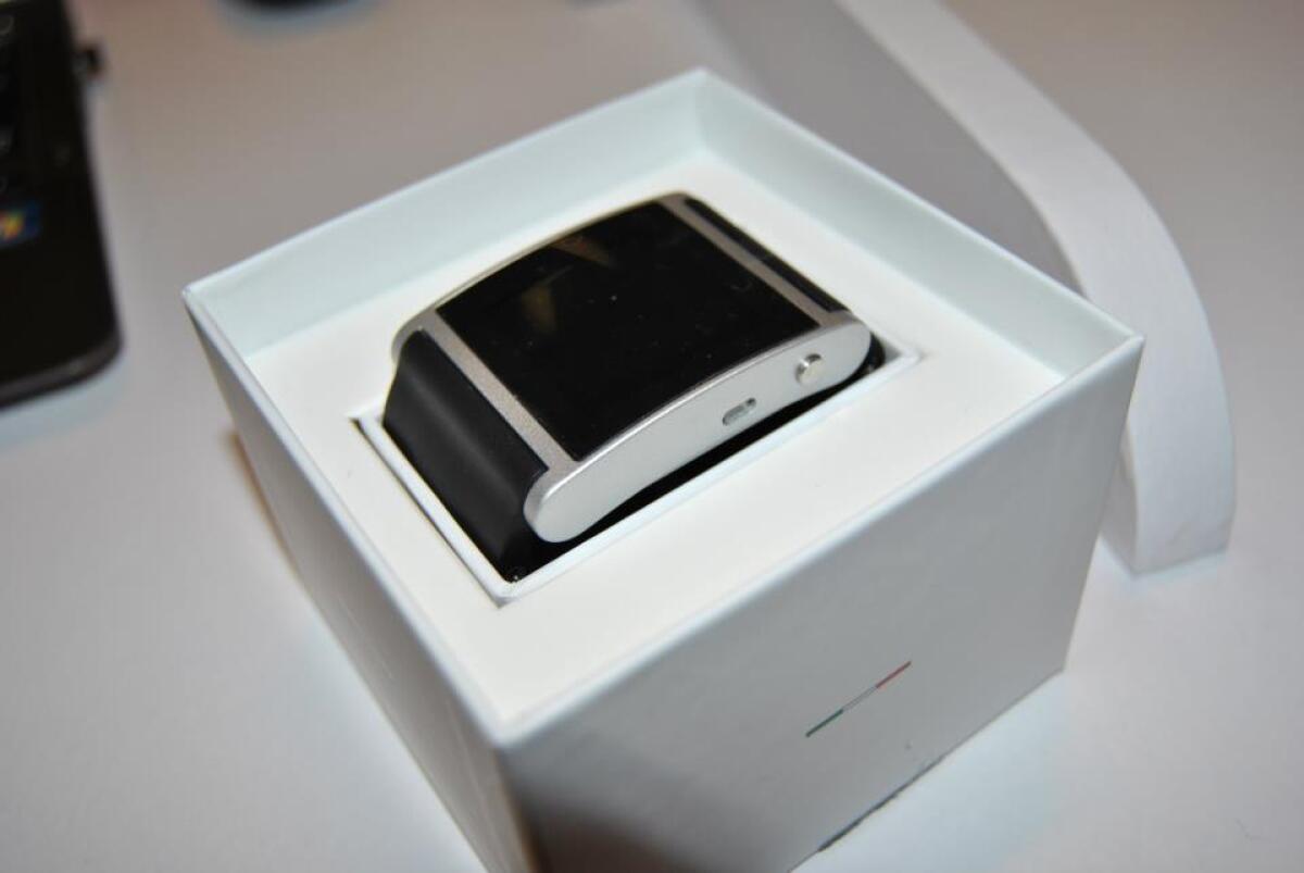 YourLifeUpdated allo Stand I'm Watch [MWC 2013] - 