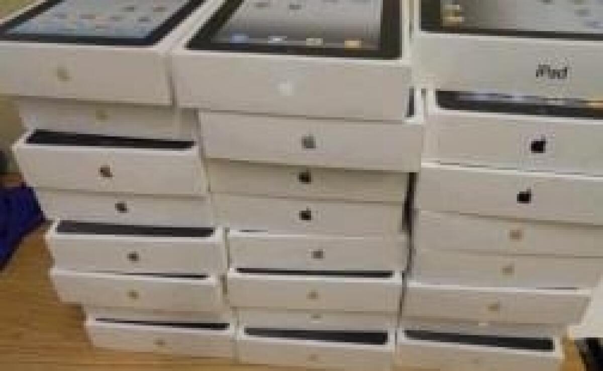 Truffa su Facebook, pagina promuove concorso social che regala prodotti Apple e Samsung - 