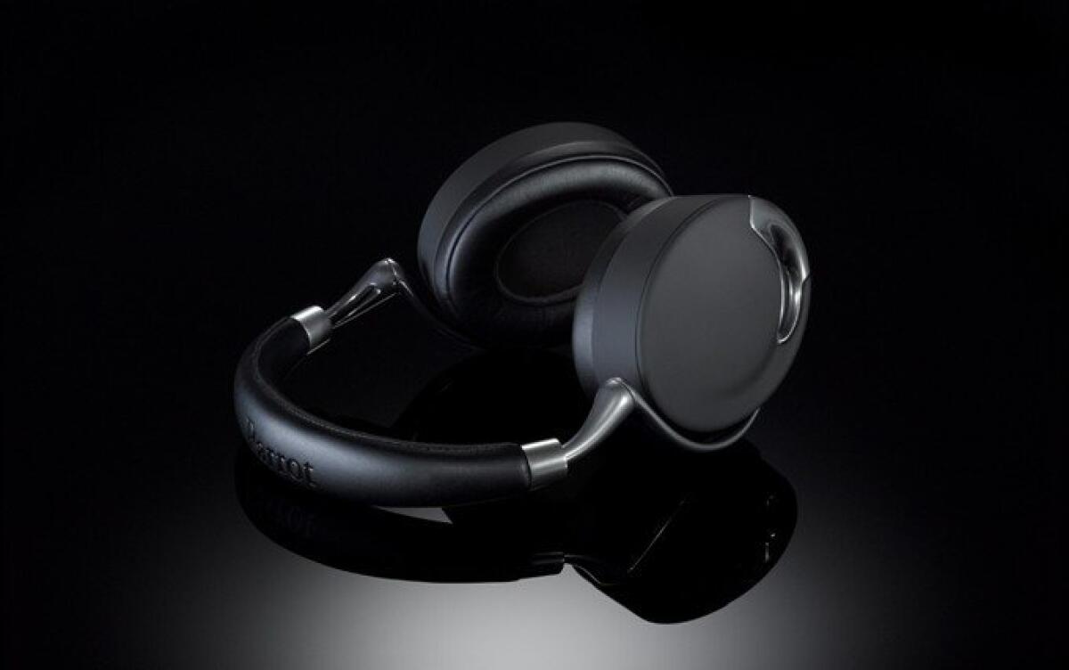 Recensione delle cuffie bluetooth Parrot Zik con chip NFC - 