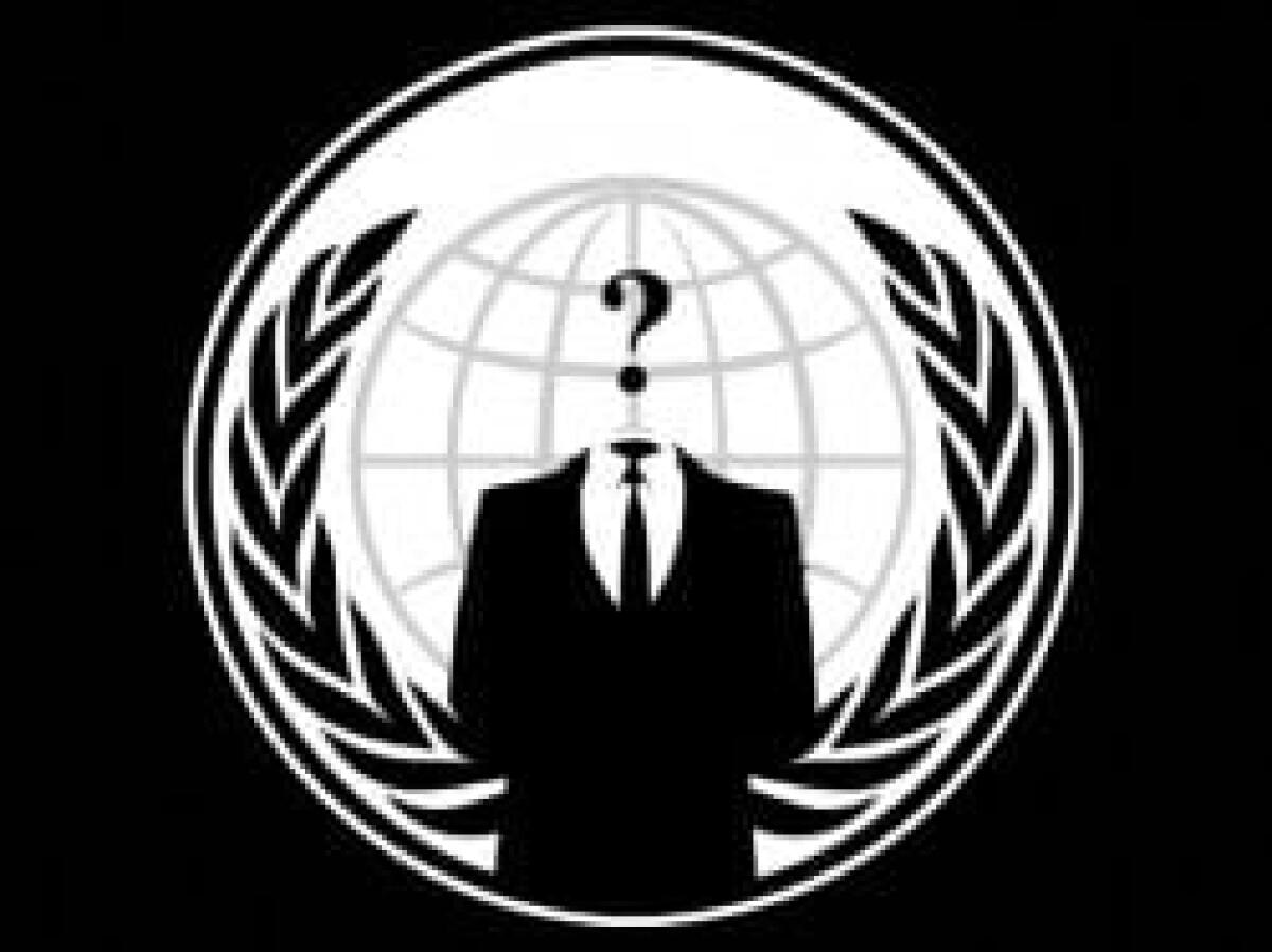 Anonymous pubblic documenti, dati privati e mail poliziotti - 
