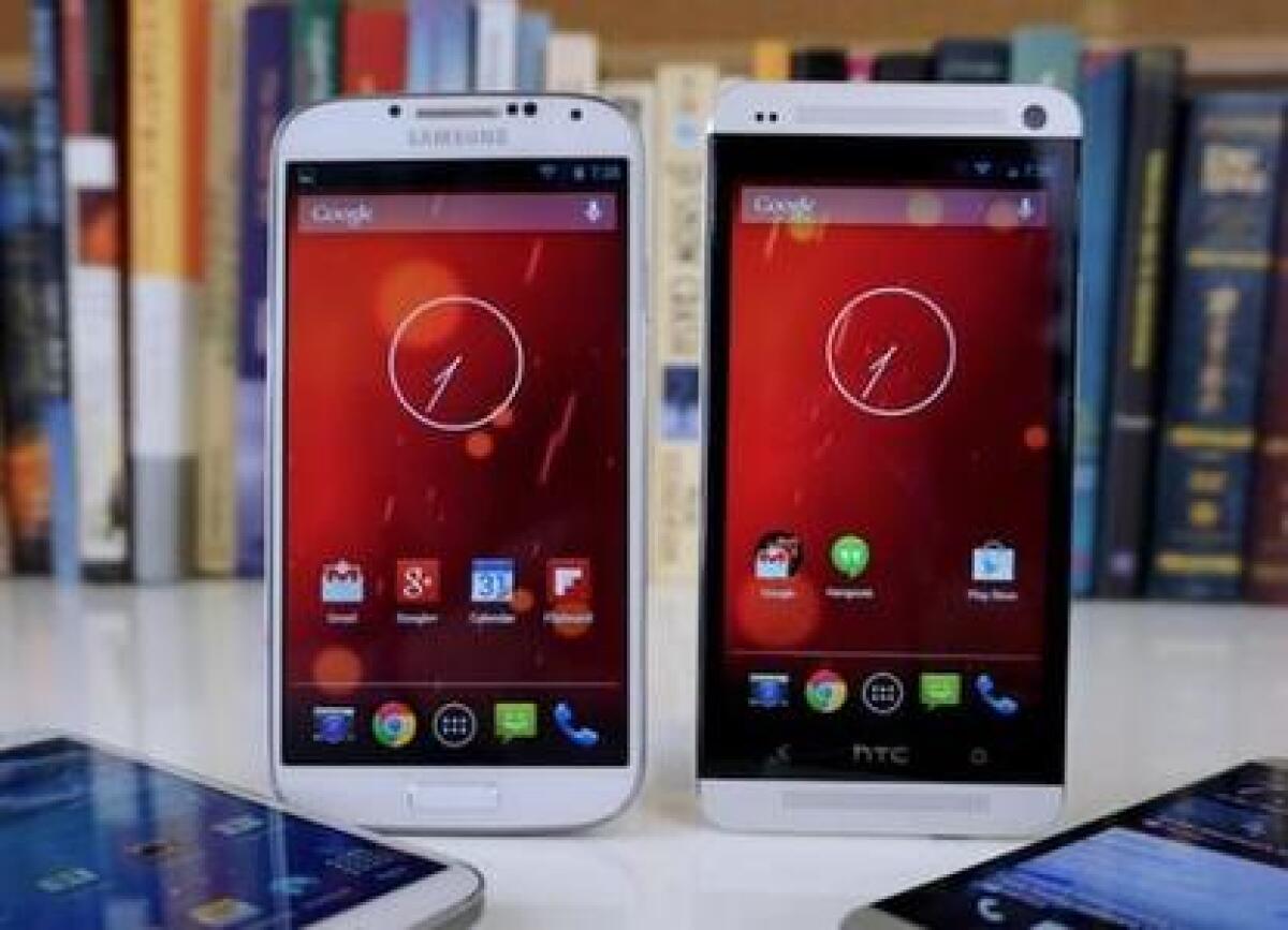 Download nuova App Fotocamera e Galleria, Boot Animation e Live Wallpaper dell'S4 e HTC One Google Edition - 