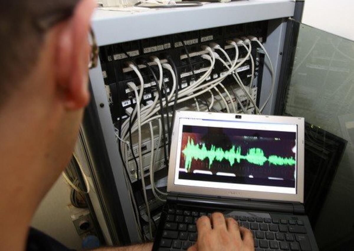 Rischio Privacy: Ecco il Listino dei Prezzi per le Intercettazioni di alcuni operatori Telefonici - 