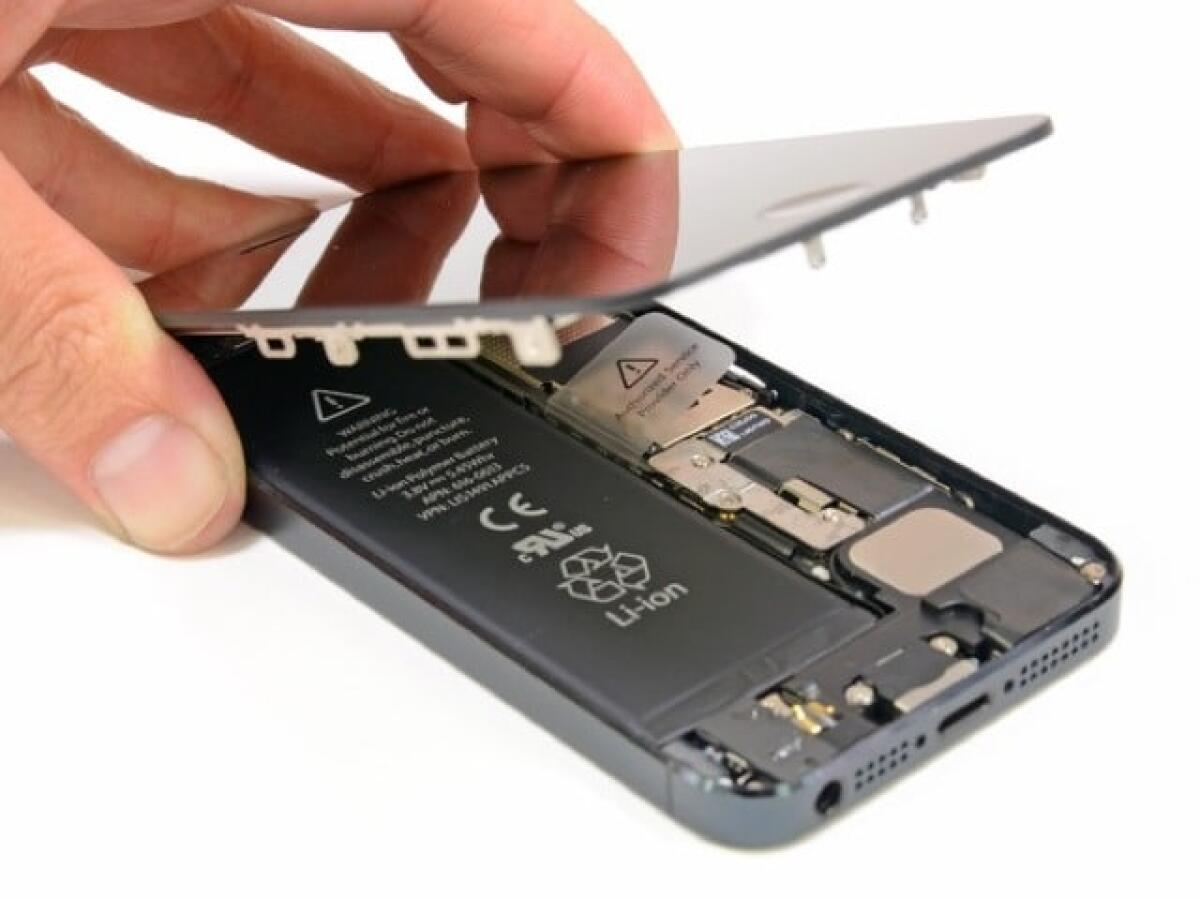 [Fai Da Te] Come sostituire il display su iPhone 4S con soli 41,99€! - 