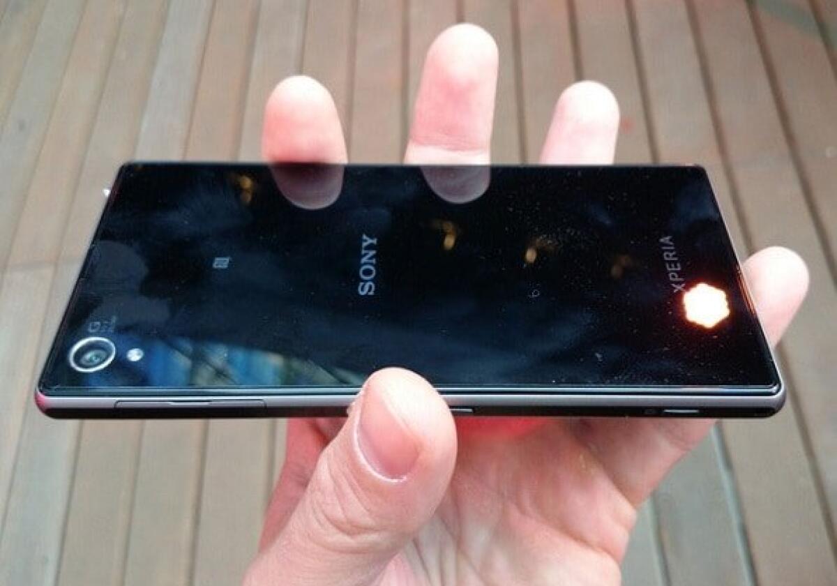 Confronto Foto Sony Xperia Z1 Vs Nokia Lumia 925 - 
