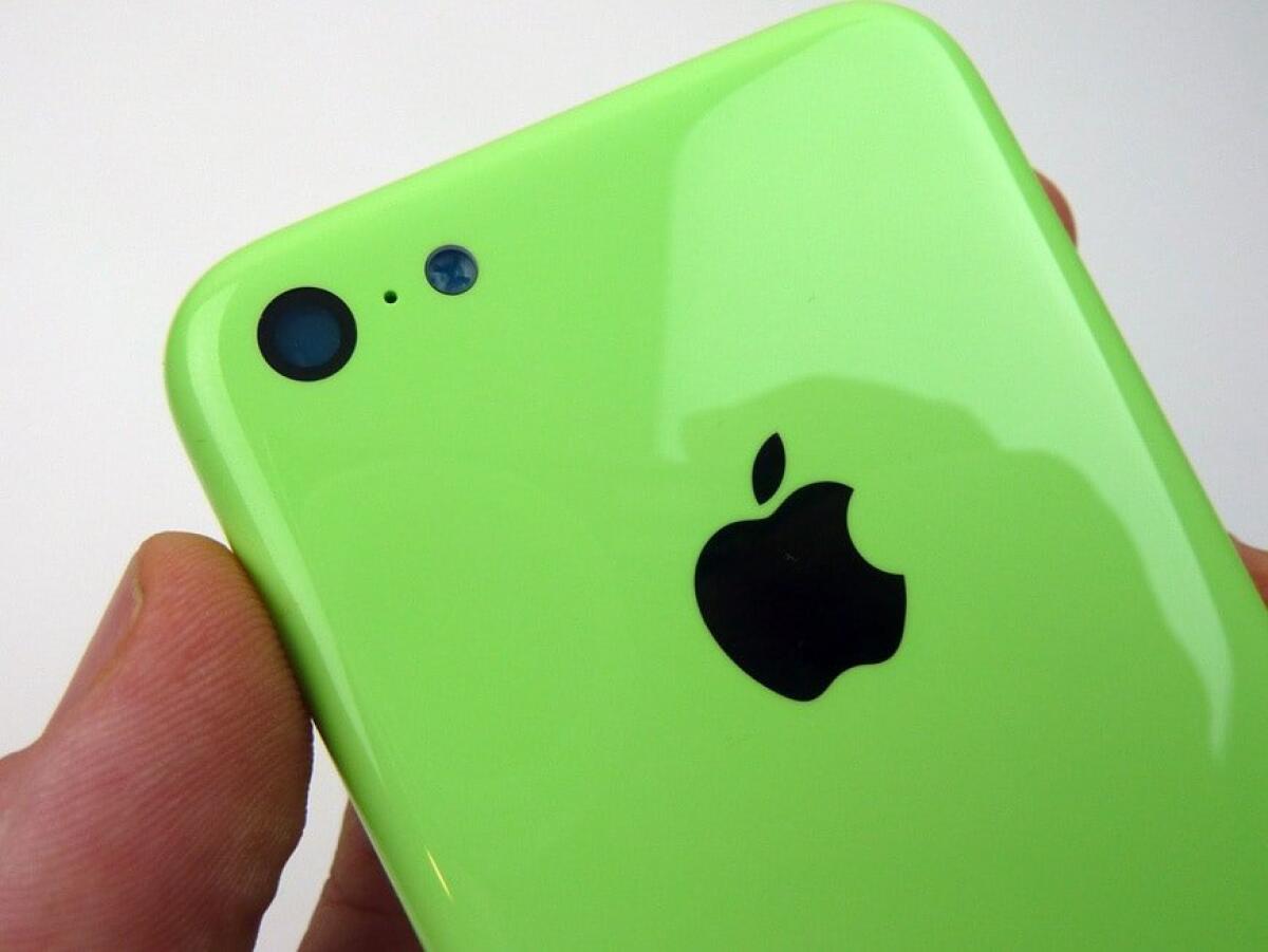iPhone 5C 16 GB in offerta su Amazon a 499€ - 
