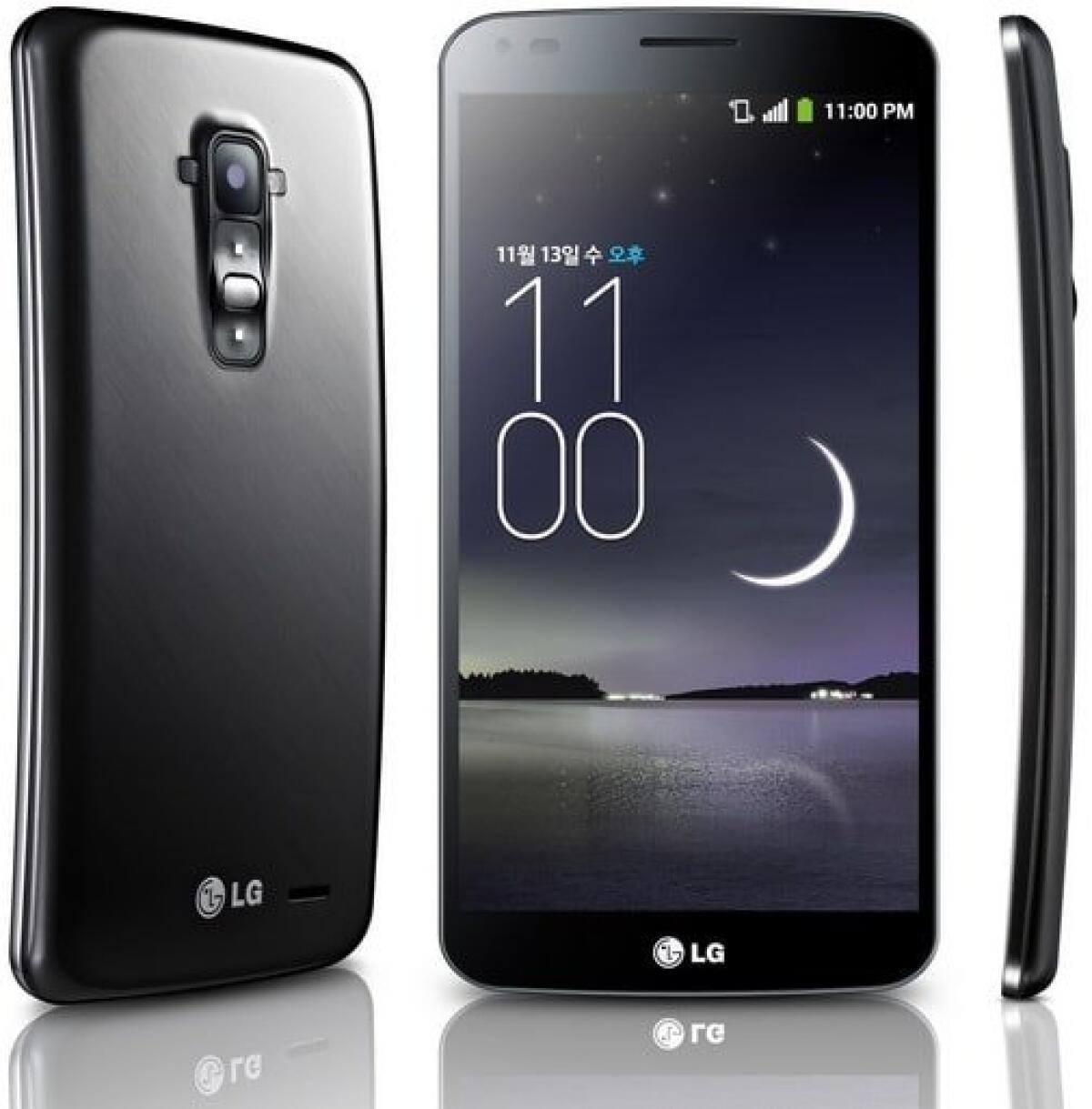 LG G Flex è ufficiale: Display da 6" curvo, CPU Snapdragon 800 e cover posteriore auto-riparante - 