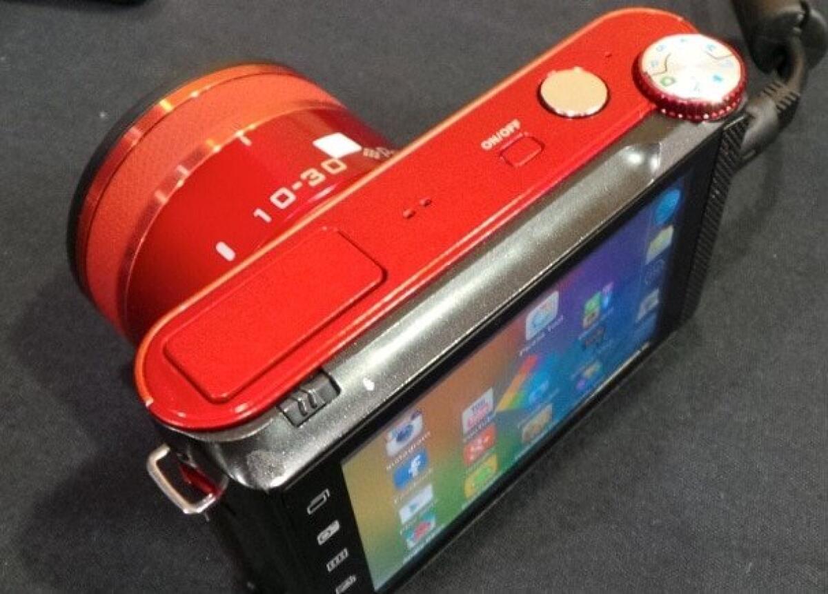 Polaroid iM1836, ecco la nuova fotocamera con Android da 300$ - 