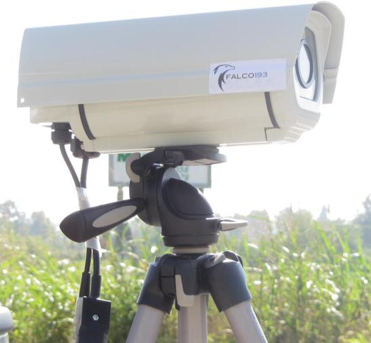 Arriva Falco 193, il primo autovelox che stana le auto senza tagliando assicurativo - 