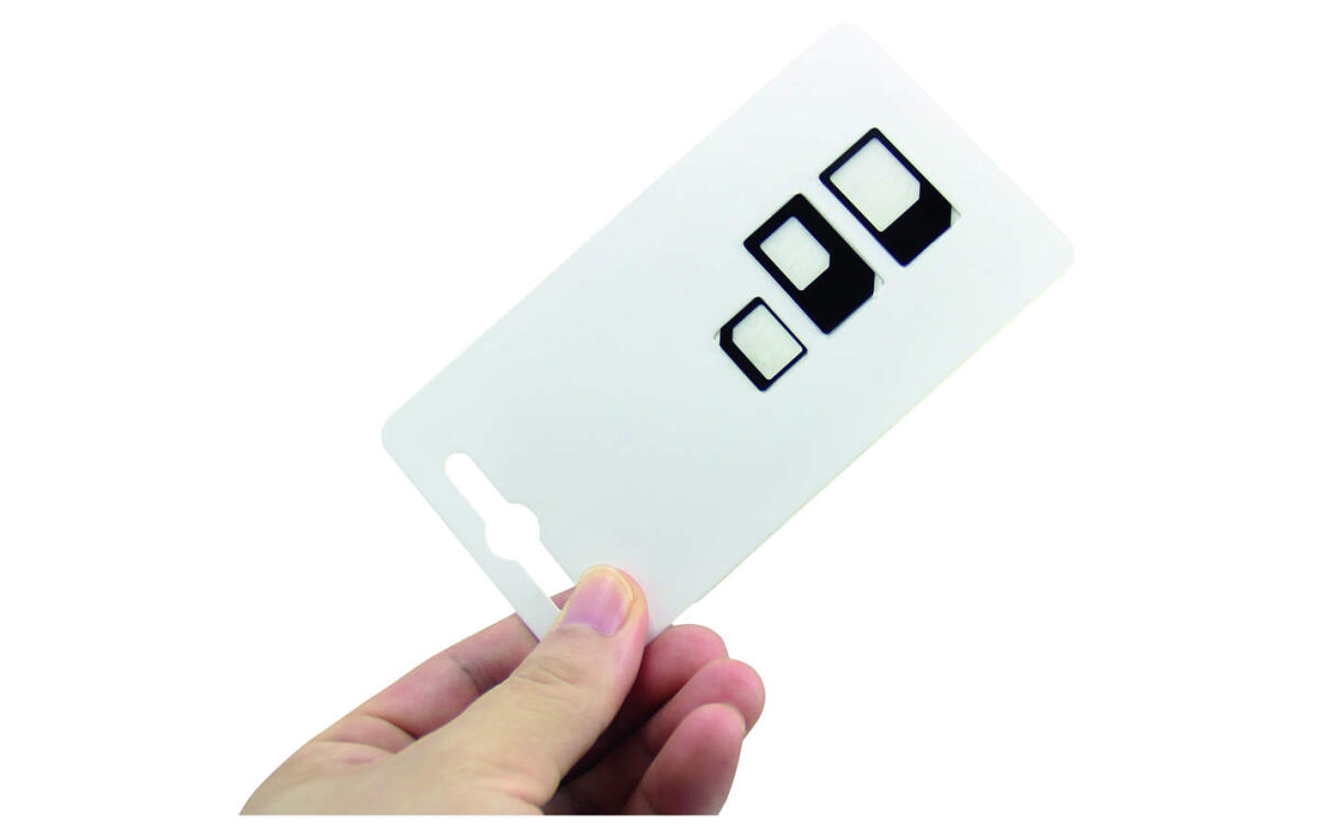 Ecco un Kit di Adattatori universali per SIM da GBC: Nano, Micro e SIM Standard - 