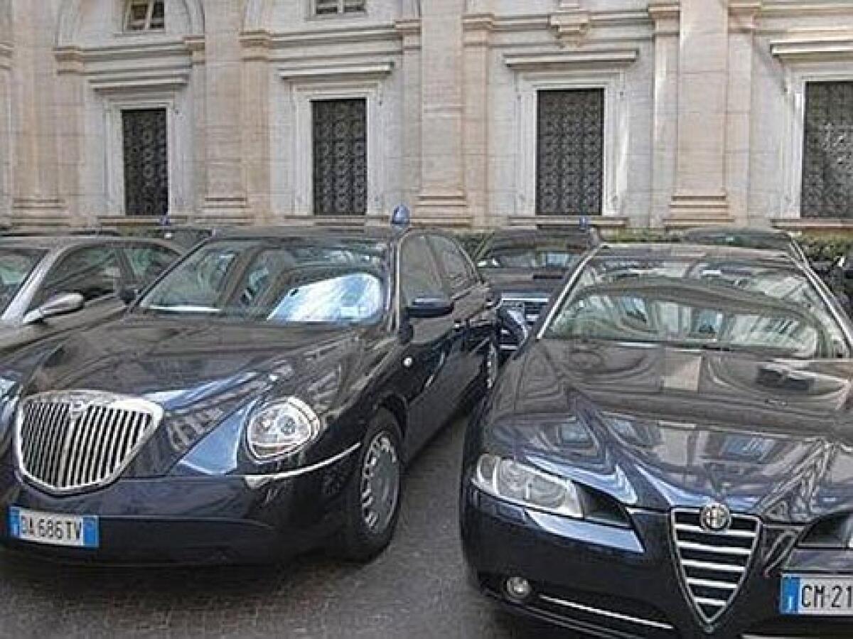 Renzi: 151Auto blu in vendita su Ebay. Ecco dove trovarle! - 
