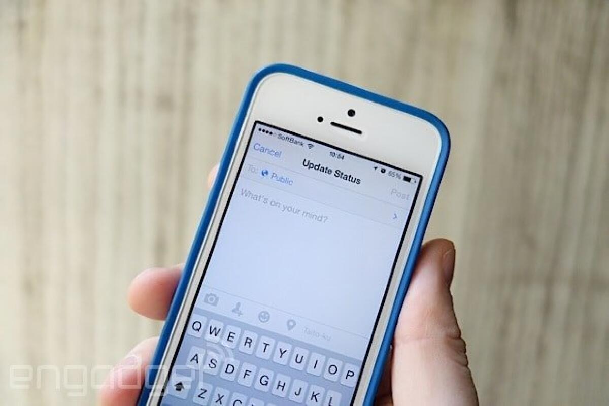 Facebook sta provando a salvarvi da post imbarazzanti - 