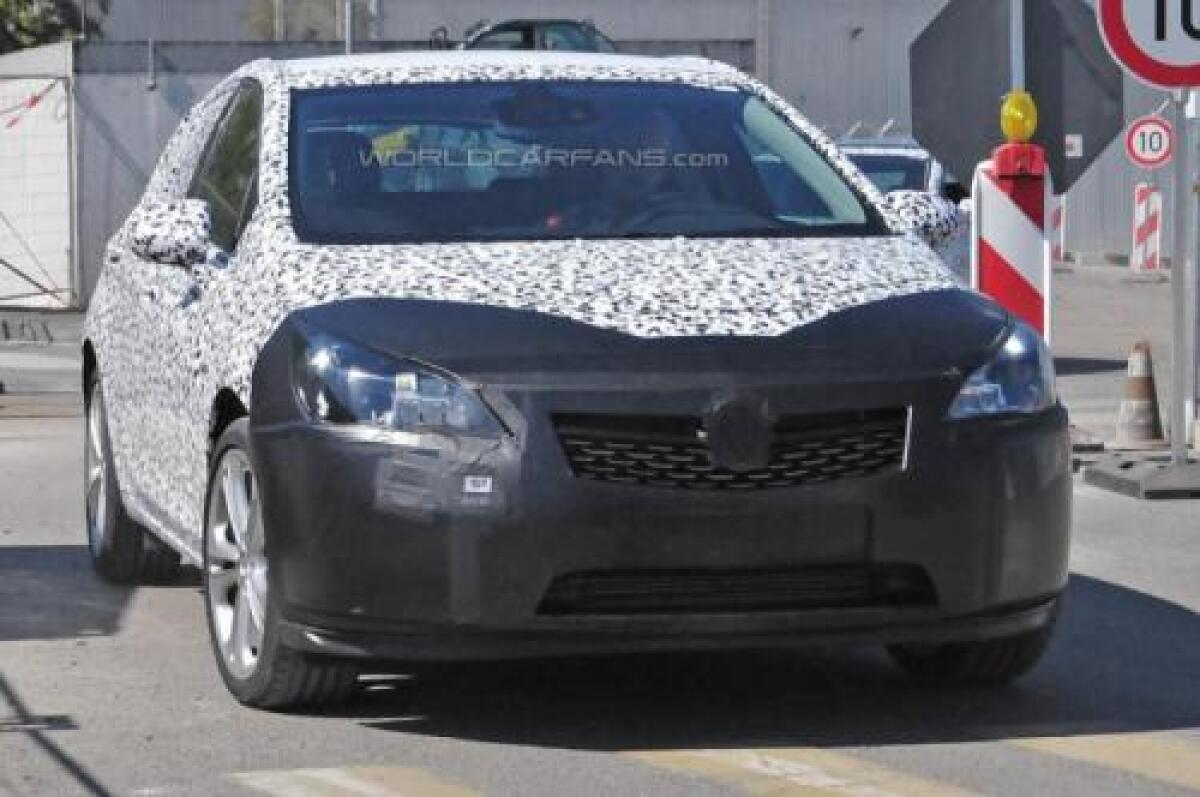 [Spy foto] Opel Astra 2015: Ecco i nuovi scatti! - 