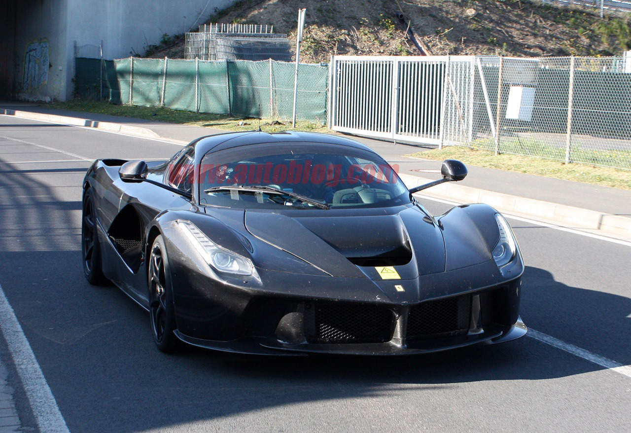 Galleria 1 del post: [Spy Foto] Ferrari LaFerrari XX: Gira al Ring in 6:35!