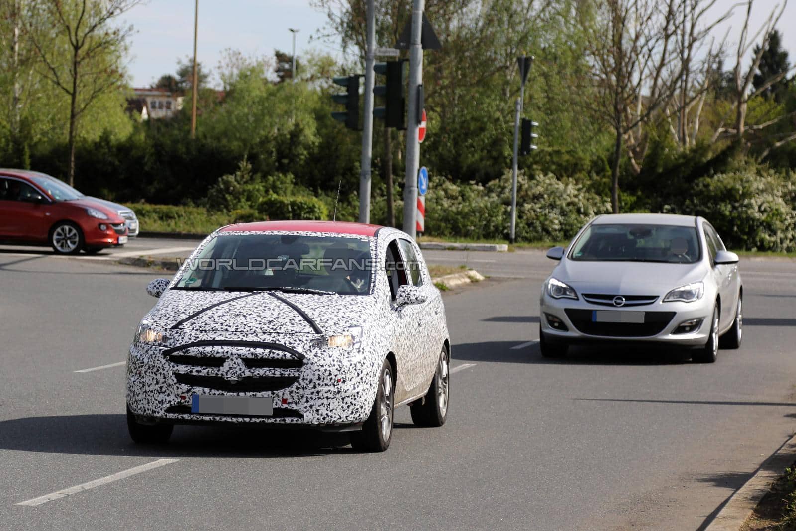 Galleria 1 del post: [Spy Foto] New Opel Corsa 2015: Eccola circolare su strada!