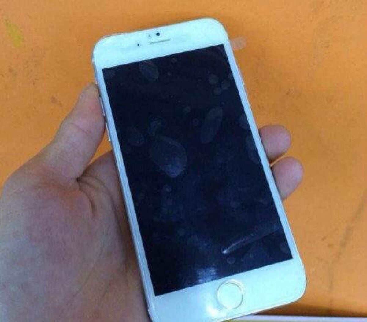 Apple iPhone 6: Nuove foto reali del prossimo iPhone - 
