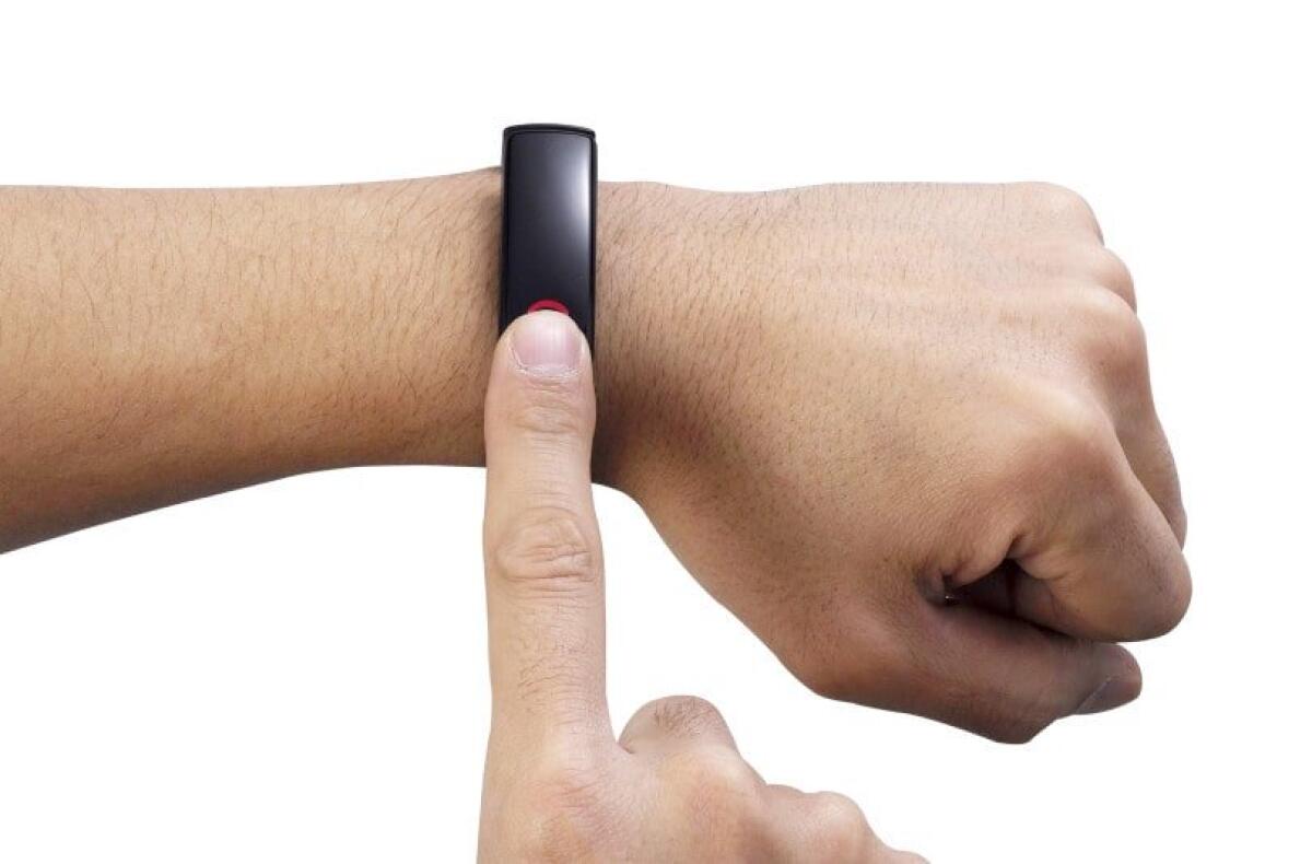 LG Lifeband Touch: Ecco il braccialetto per il fitness dal prezzo interessante - 