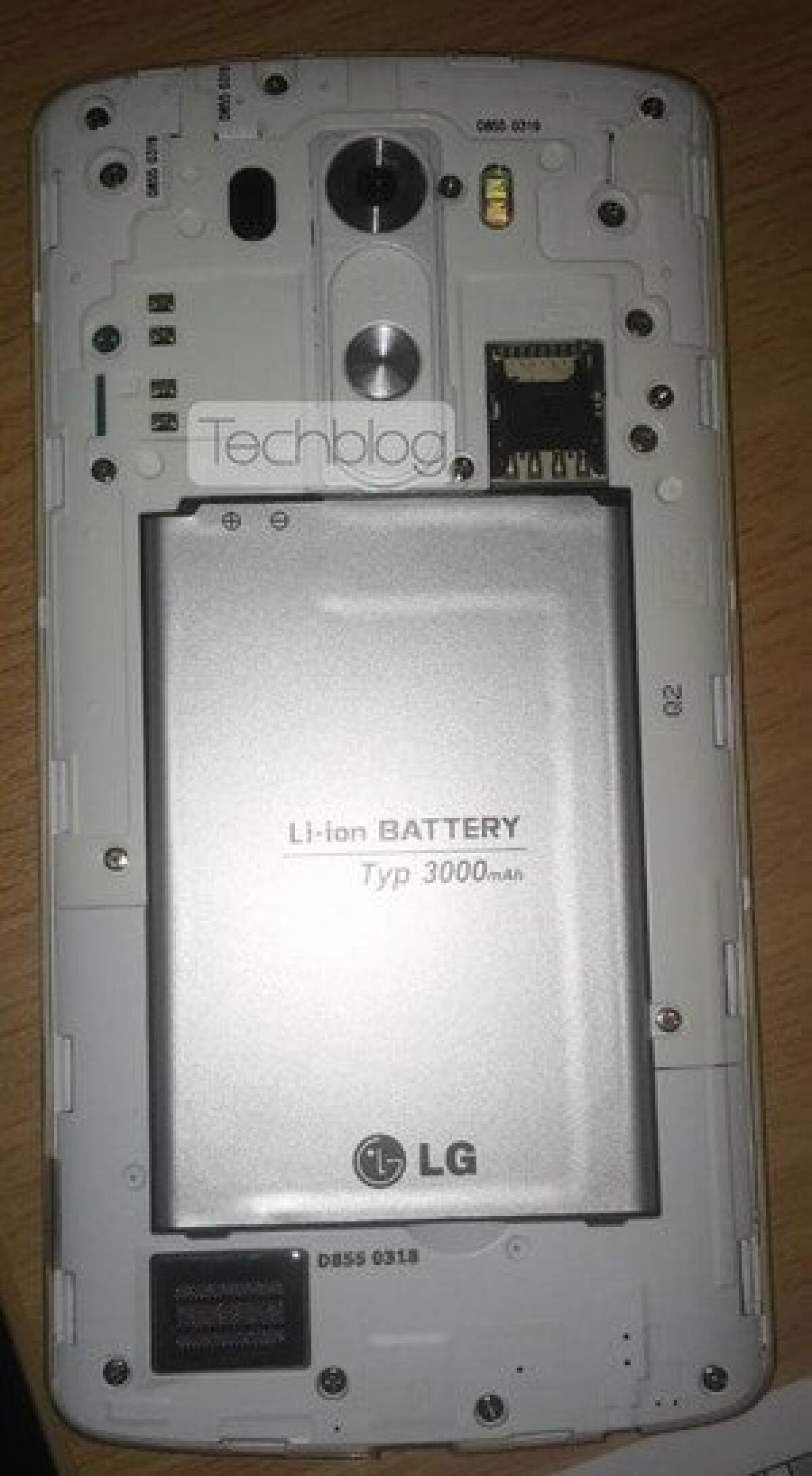 LG G3: Batteria Removibile da 3000 mAh ed espansione microSD [Nuove Foto] - 