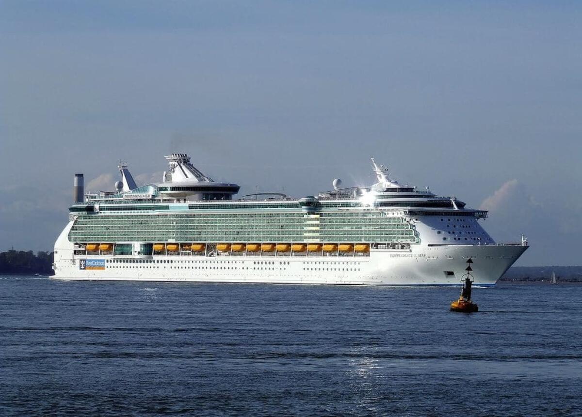 Offerte di Lavoro su Navi da Crociera: Royal Caribbean assume personale. Ecco come Candidarvi! - 