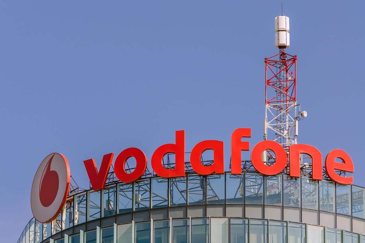 Vodafone confessione Shock "Alcuni governi spiano gli utenti": Quali governi spiano e Download PDF documento Vodafone - 