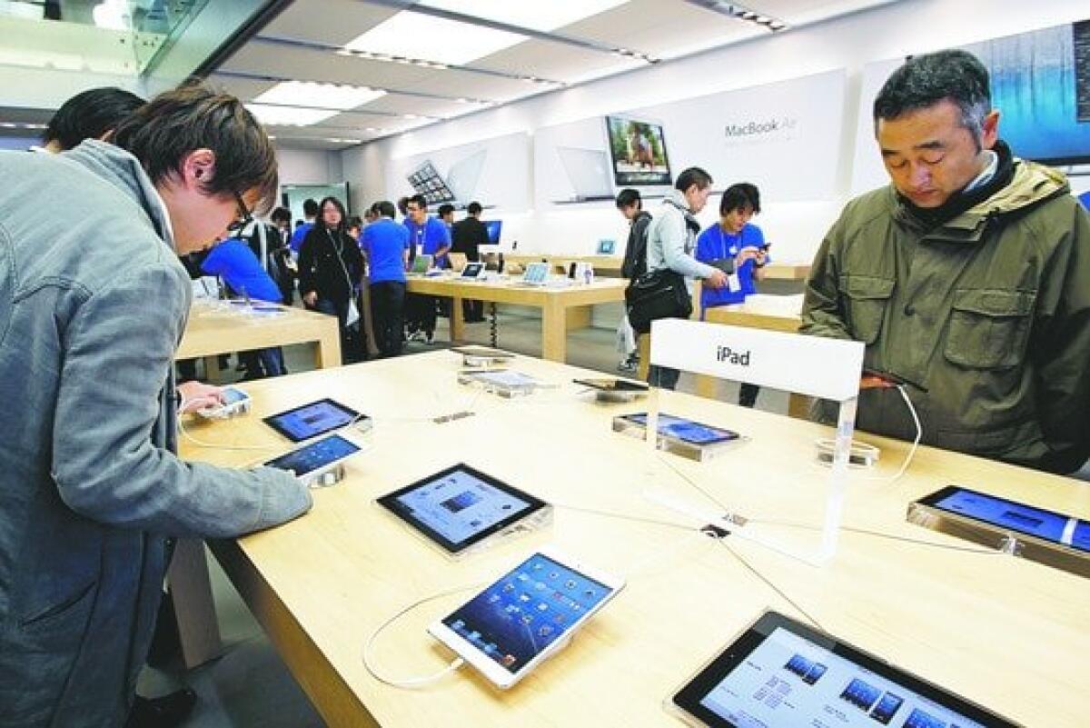 Apple spiona? Ecco nuovi retroscena - 