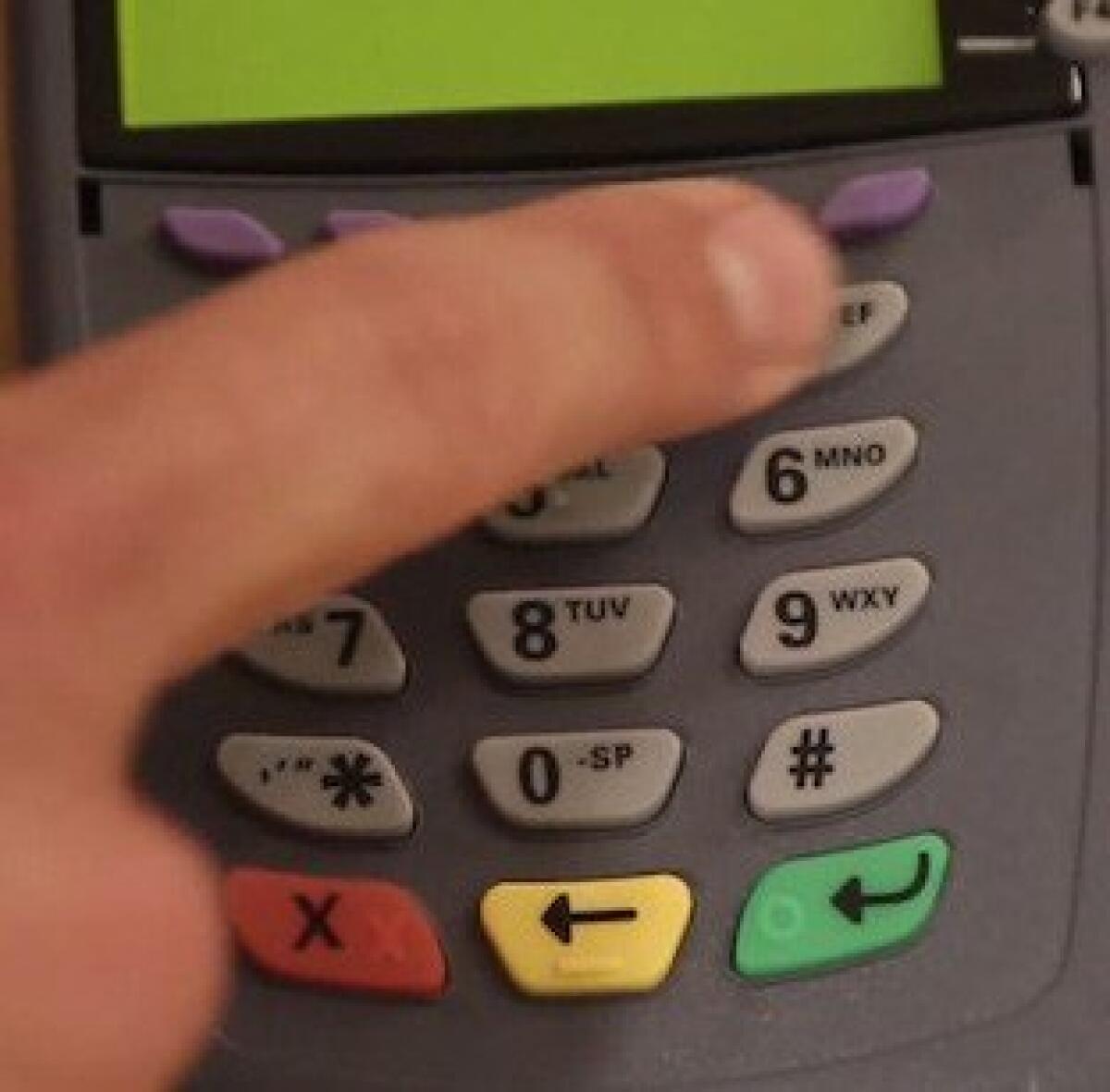 [Roba da Hacker] Come rubare il pin delle carta di credito con il tuo iPhone! - 