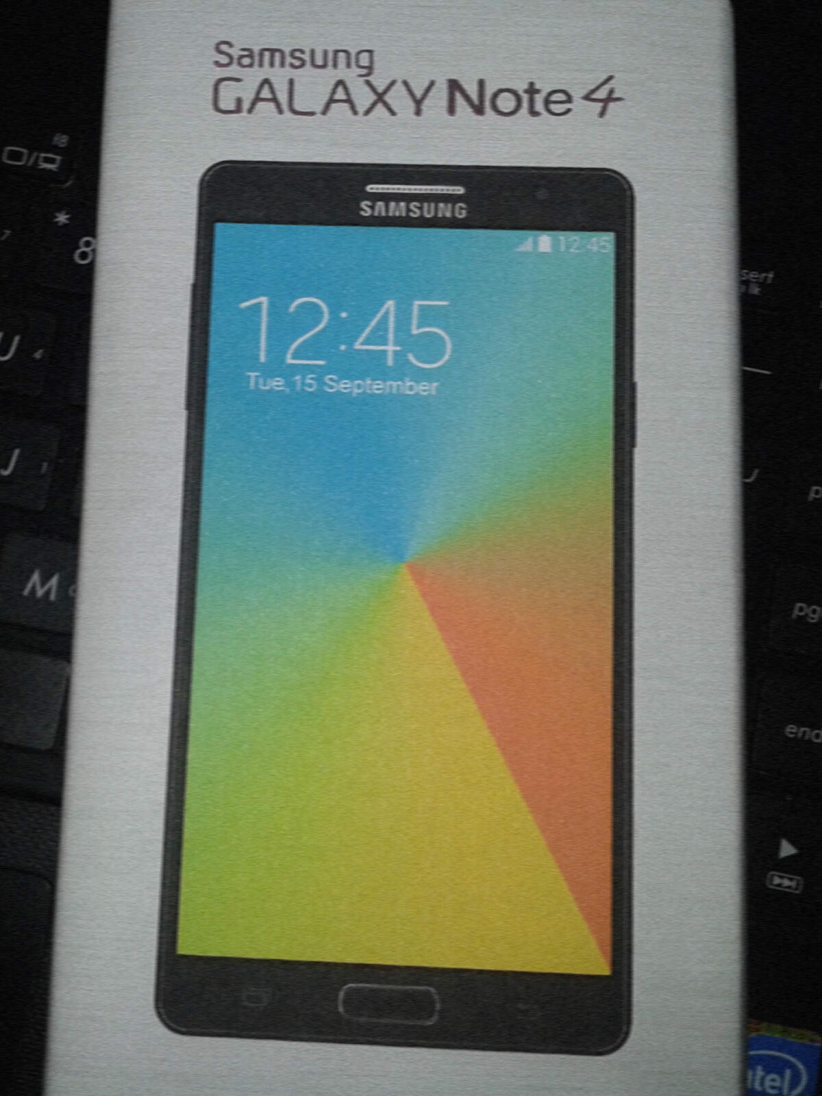Ecco il Galaxy Note 4: Foto reali e confezione di vendita - 