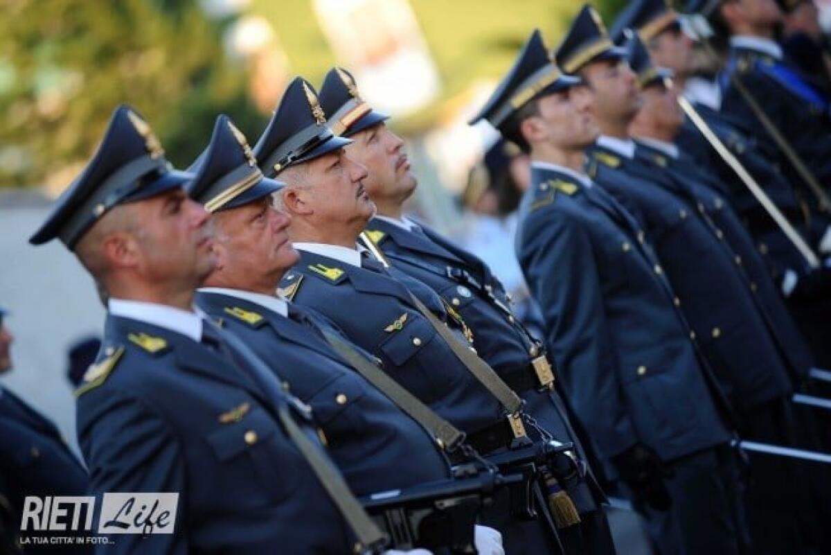 Offerte di Lavoro: Concorso per 8 tenenti della Guardia di Finanza. Ecco come Candidarvi - 